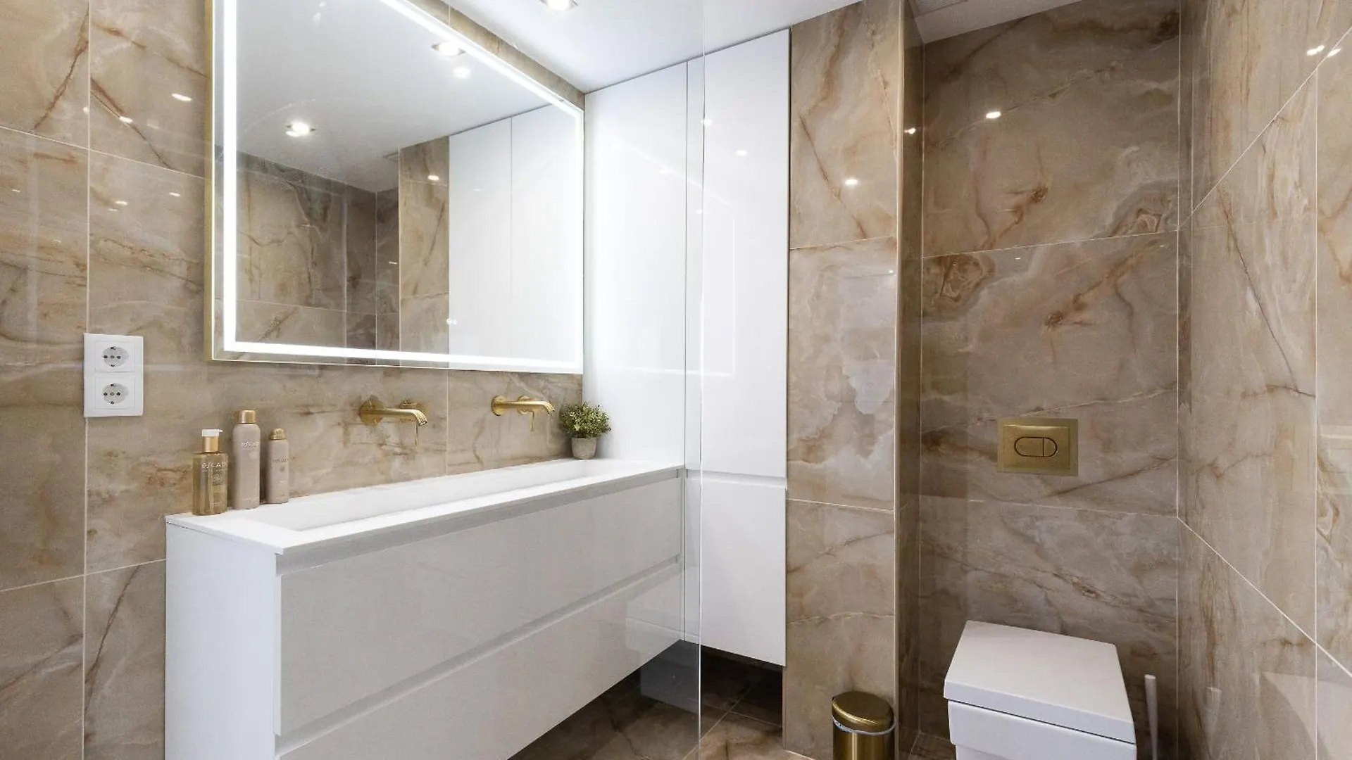 Uhc Scala Mar Apartments Salou Spain